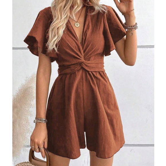 Plunging Neck Butterfly Sleeve Cotton Romper - Picture 5 of 8